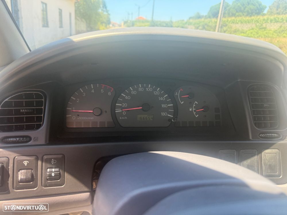 Mitsubishi Space Gear 2.5 TD GLX - 11