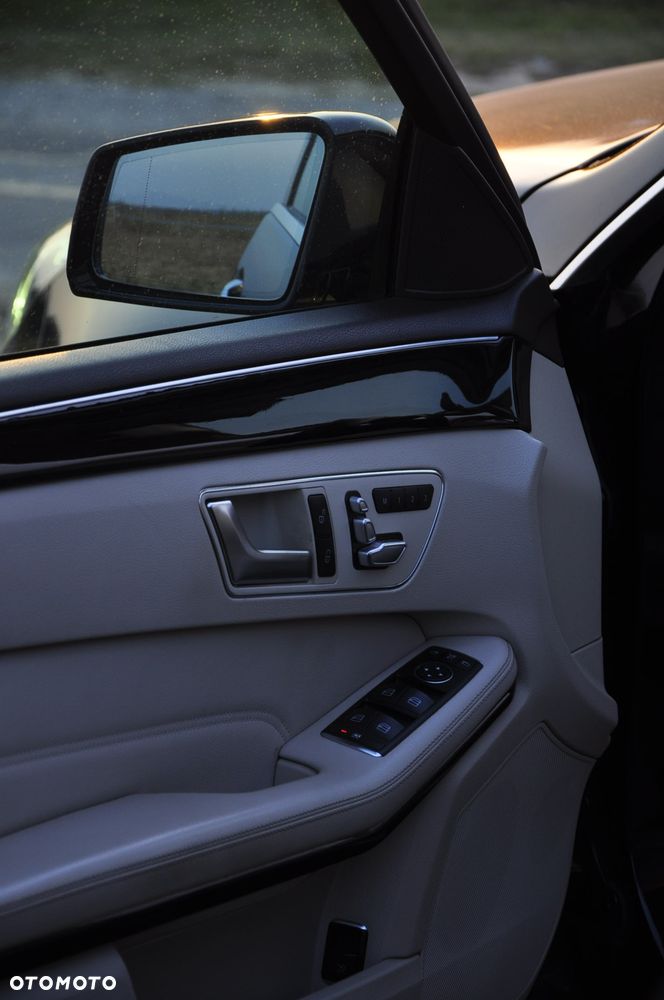 Mercedes-Benz Klasa E 250 CDI 4-Matic Avantgarde - 24