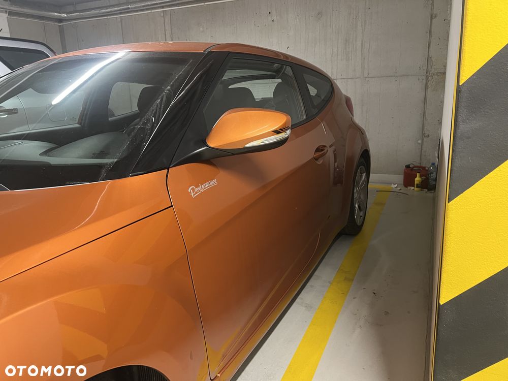 Hyundai Veloster 1.6 GDI Comfort - 16