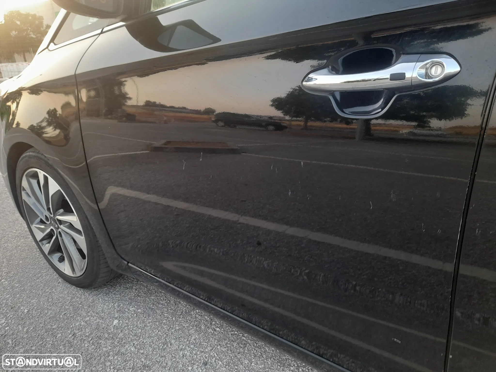 Kia Carens 1.7 CRDi ISG TX Aut. - 6