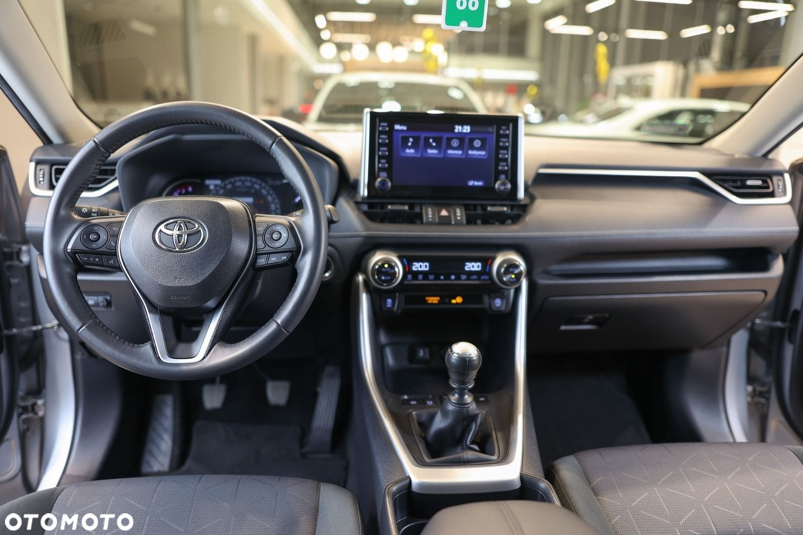 Toyota RAV4 - 6