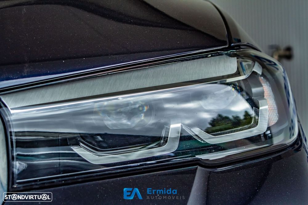 BMW 530 e Pack Desportivo M - 8