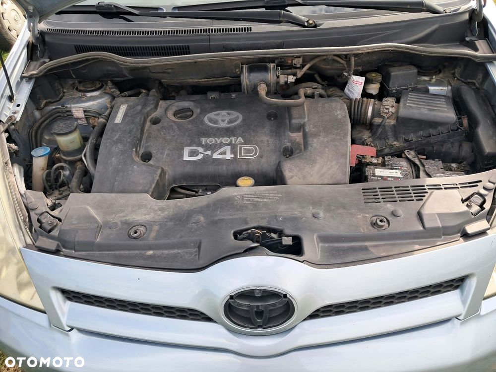 Toyota Corolla Verso - 9