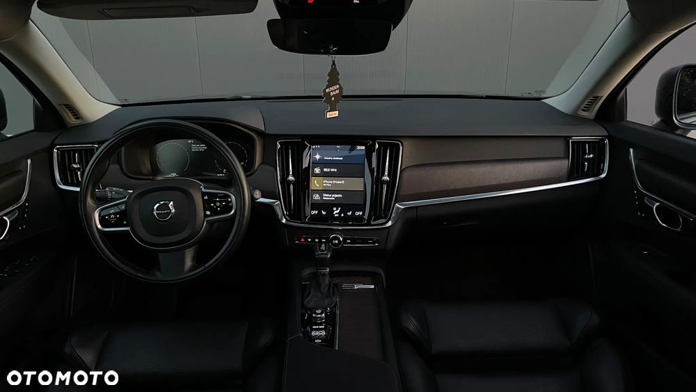 Volvo V90 Cross Country - 28