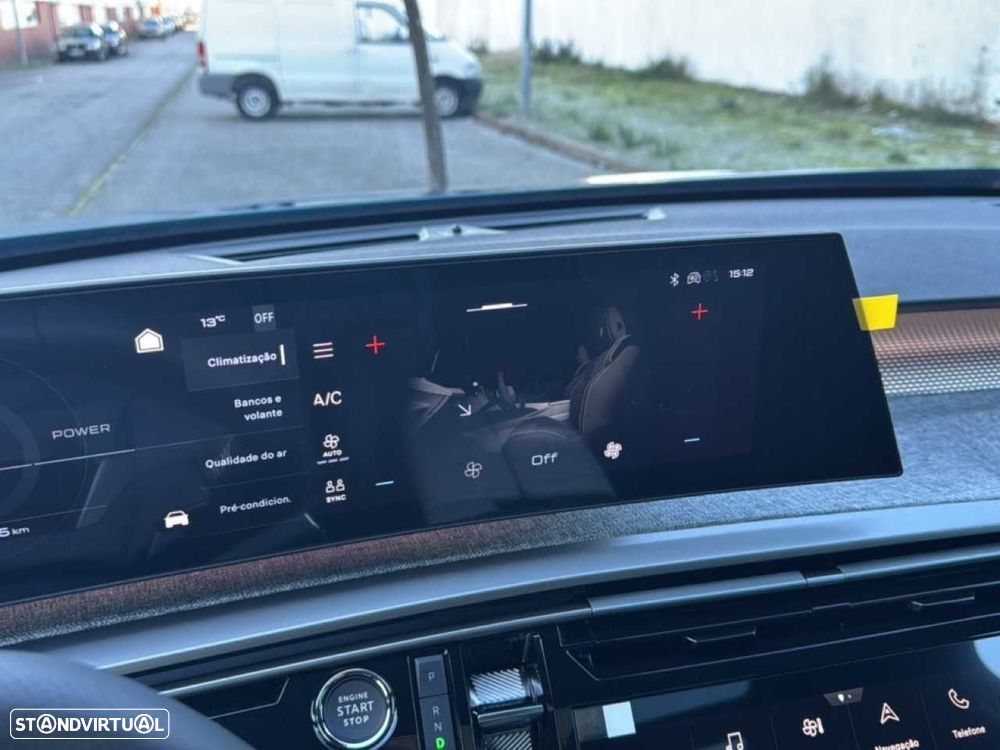 Peugeot E-3008 73 kWh Dual Motor Launch Edition - 26