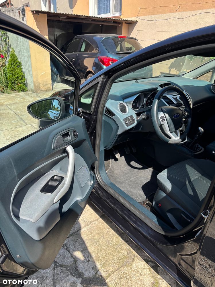 Ford Fiesta 1.4 Champions Edition - 11