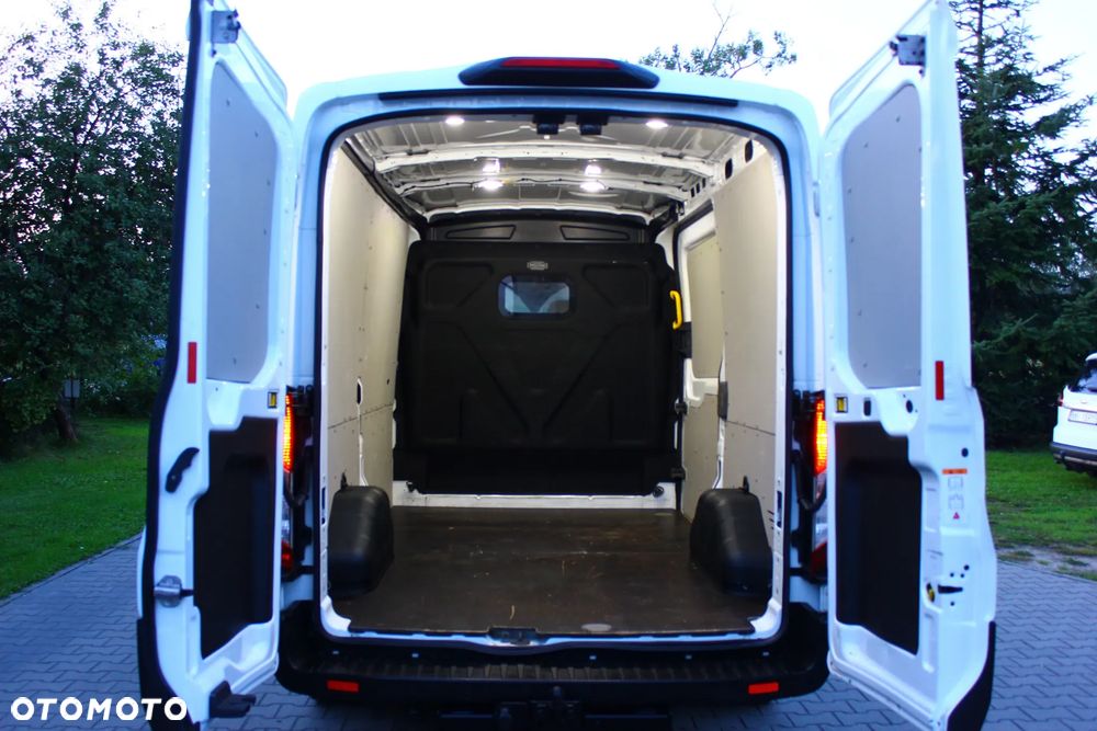 Ford TRANSIT  2.0 TDCI 130KM L2H2 BLASZAK 3 OSOBOWY - 29