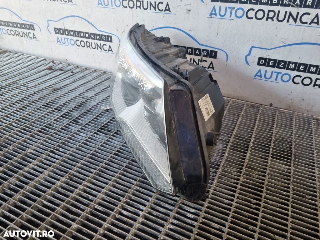 Far Dreapta Volkswagen Tiguan 5N Facelift 2011 - 2015 SUV 4 Usi (1071) Fara xenon - 4