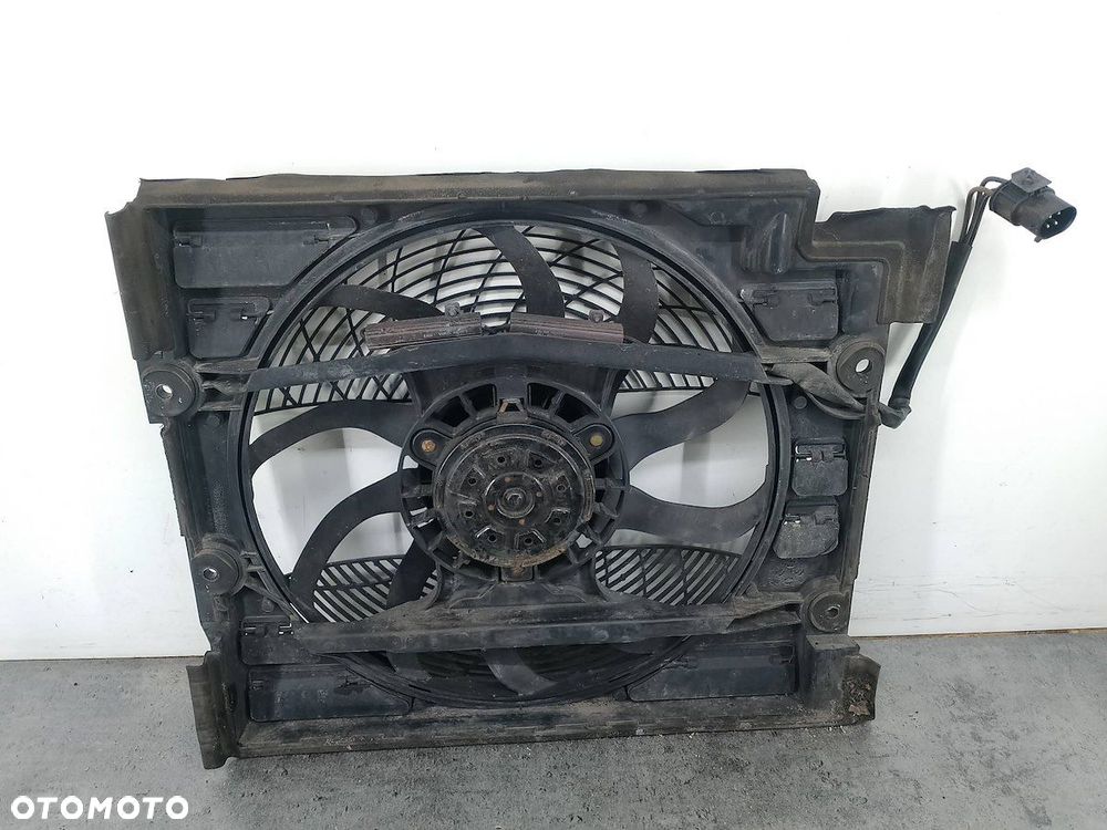 WENTYLATOR CHŁODNICY BMW E39 8370993 052-007-001  SIEMENS 2.2 24V 520i - 5