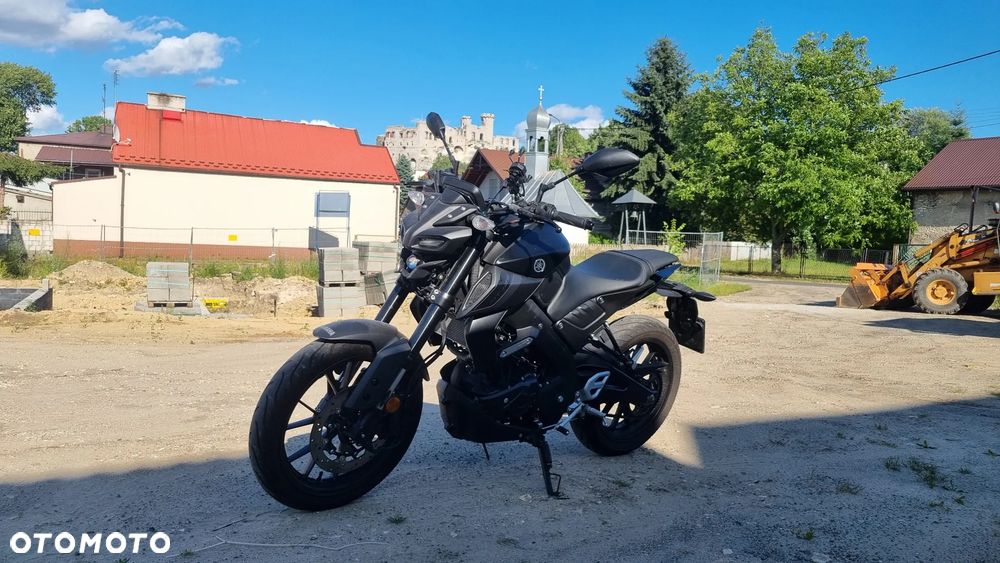 Yamaha MT - 7