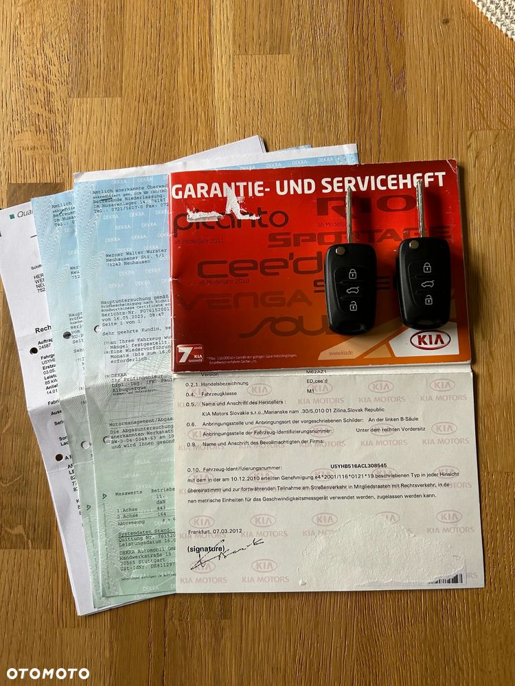 Kia Ceed - 25
