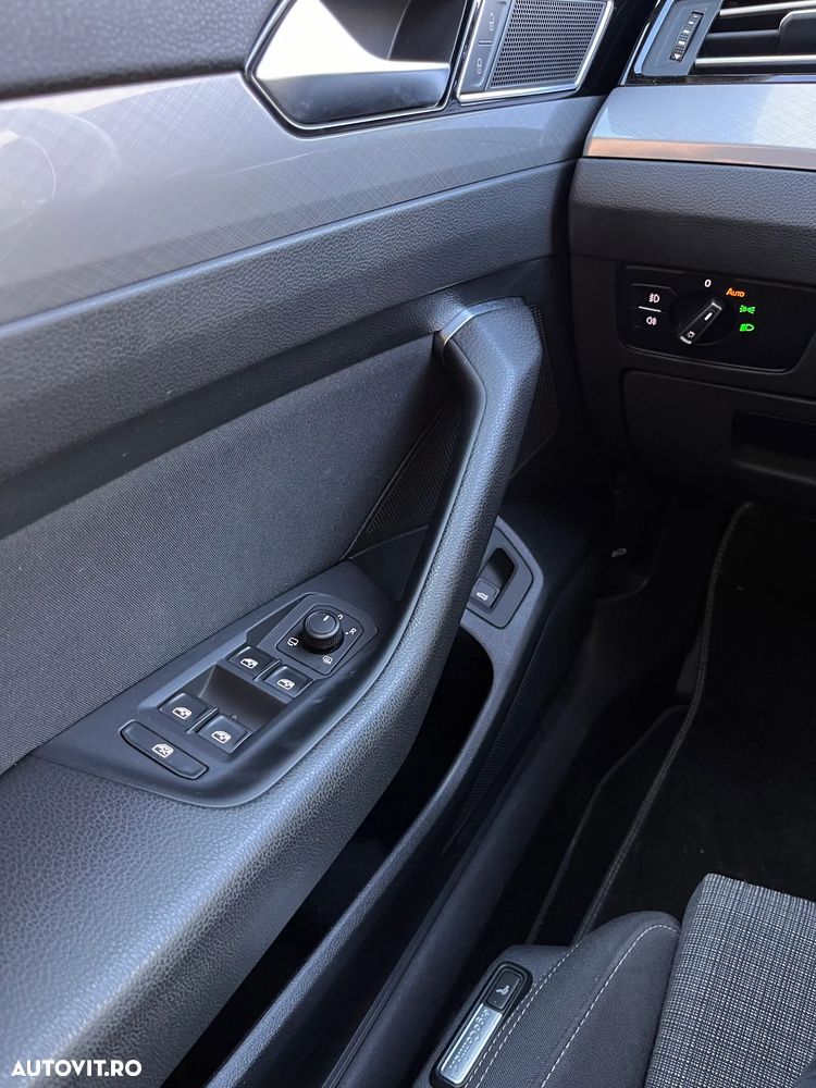 VOLKSWAGEN Passat 2020 — imagine 28