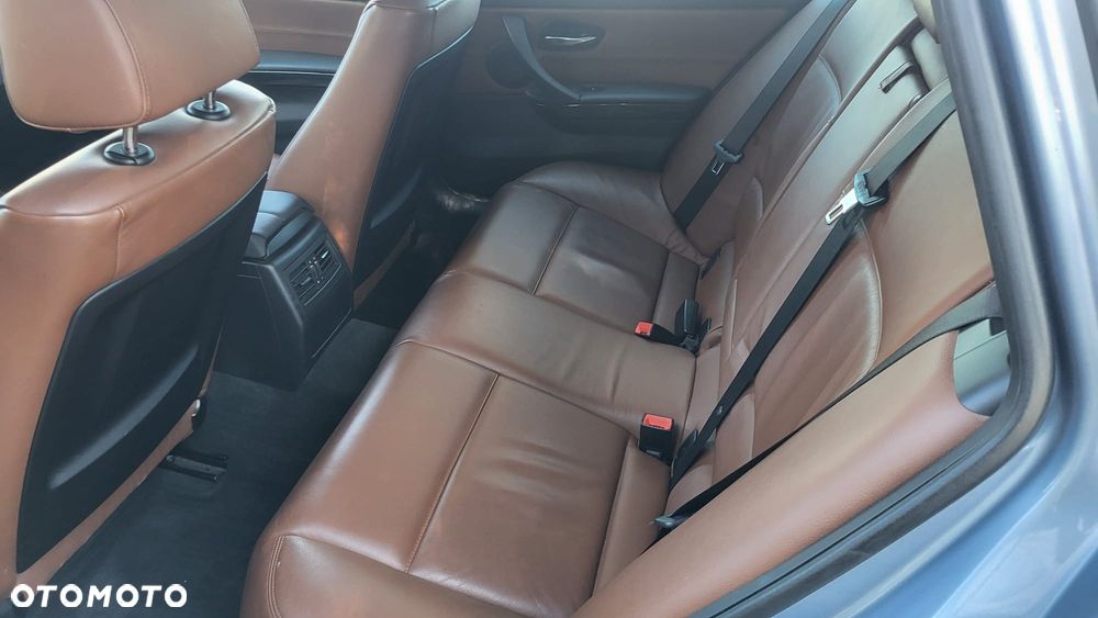 BMW Seria 3 - 18