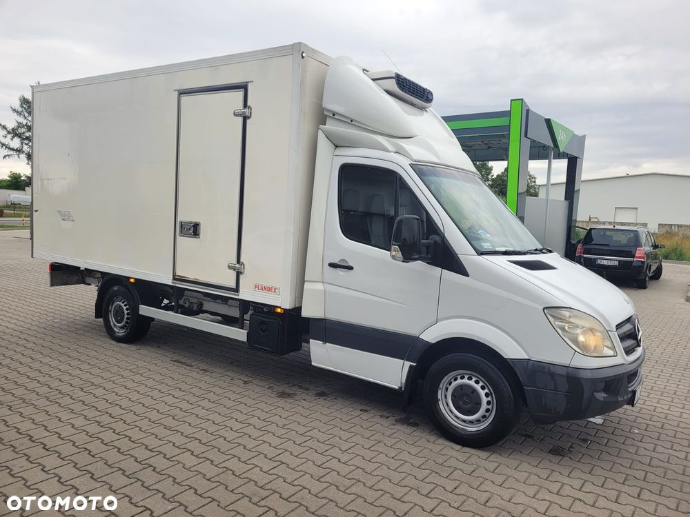 Mercedes-Benz Sprinter - 9
