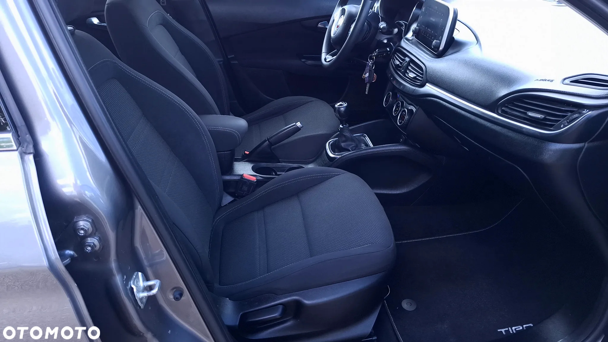 Fiat Tipo 1.4 T-Jet 16v Easy - 18