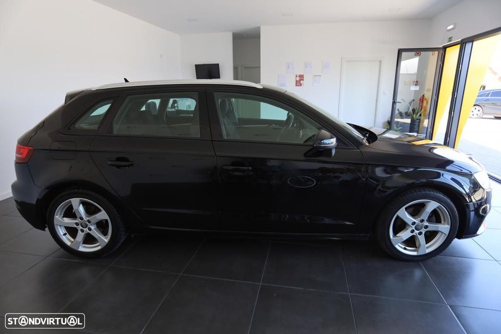 Audi A3 Sportback 1.6 TDI Sport S tronic — fotografia 5