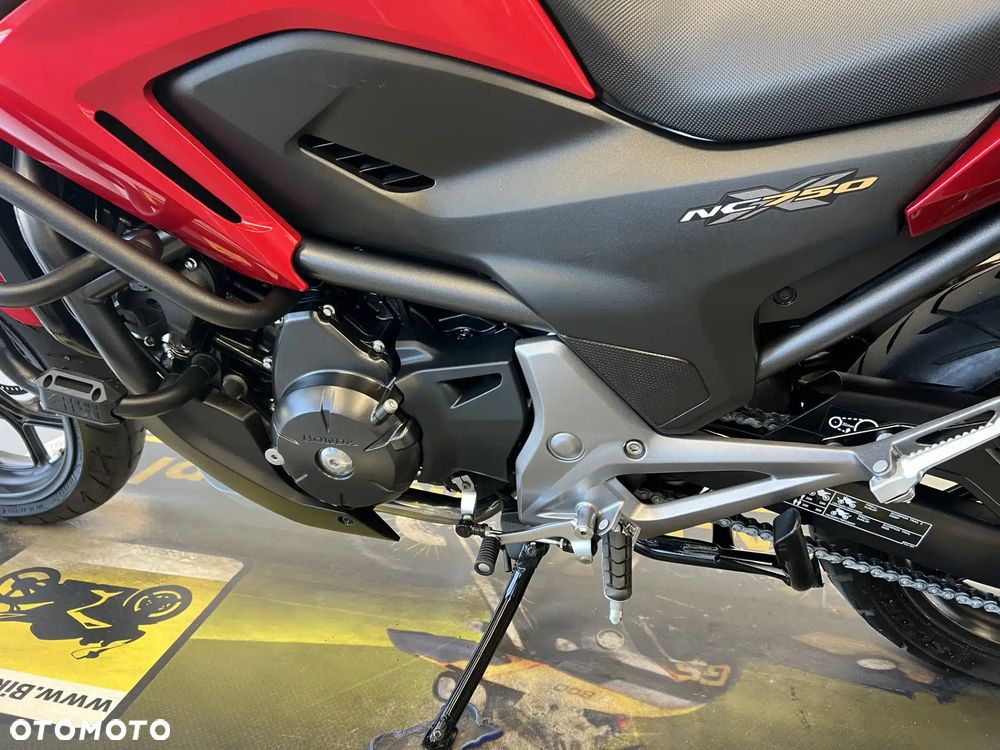 Honda NC - 15