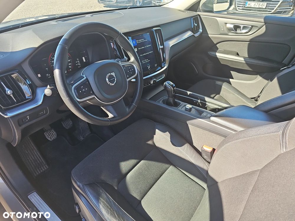 Volvo V60 D4 Momentum - 10