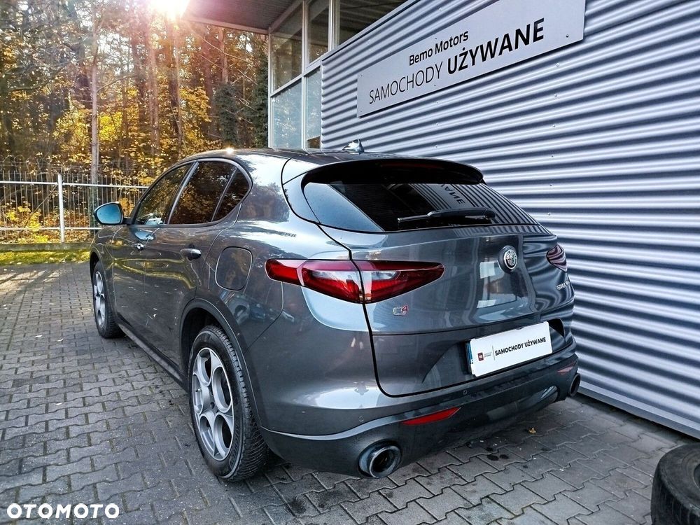 Alfa Romeo Stelvio 2.0 Turbo Sprint Q4 - 5