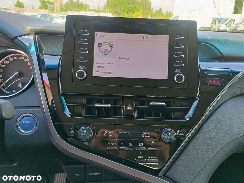 Toyota Camry 2.5 Hybrid Comfort CVT - 24