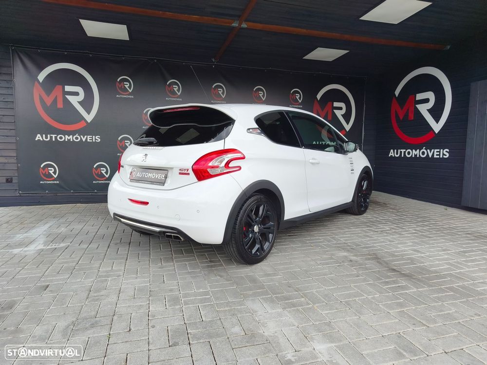 Peugeot 208 1.6 THP GTi - 9