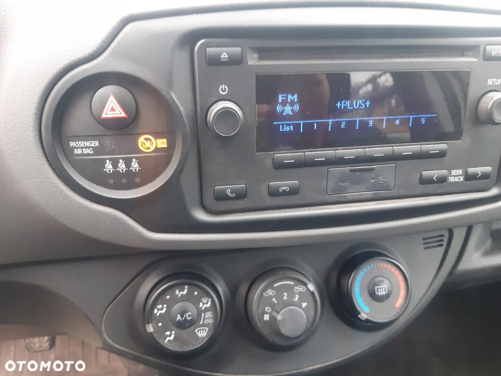 Toyota Yaris - 15
