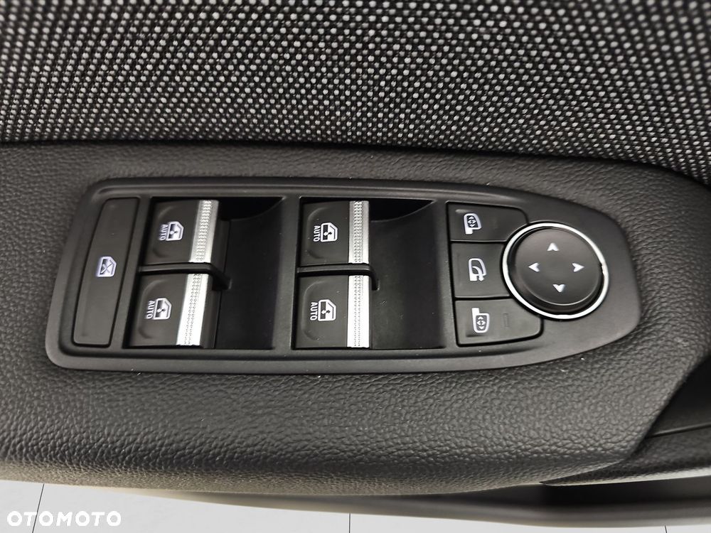 Renault Captur 1.3 TCe mHEV Techno EDC - 11