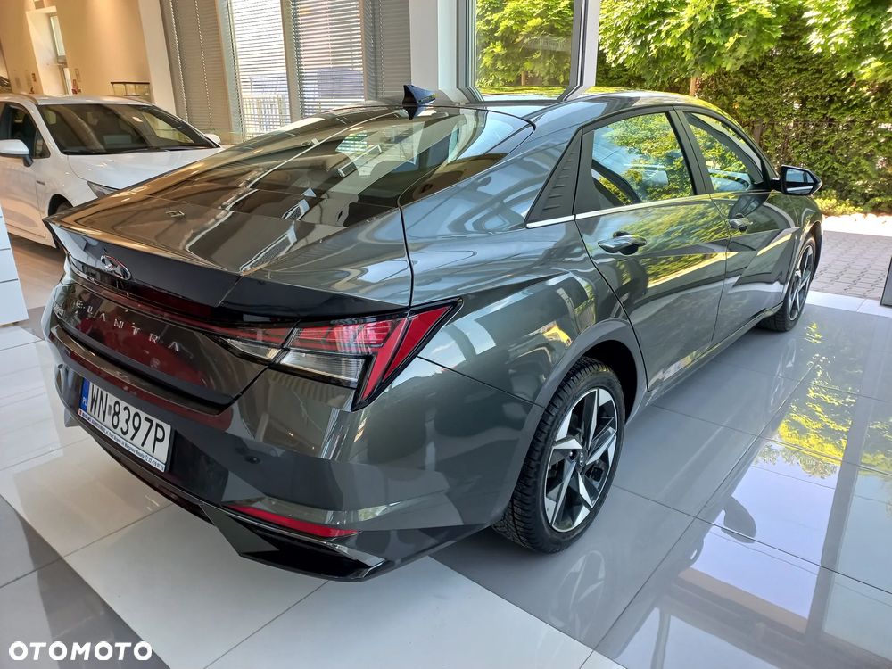 Hyundai Elantra 1.6 Smart CVT - 8