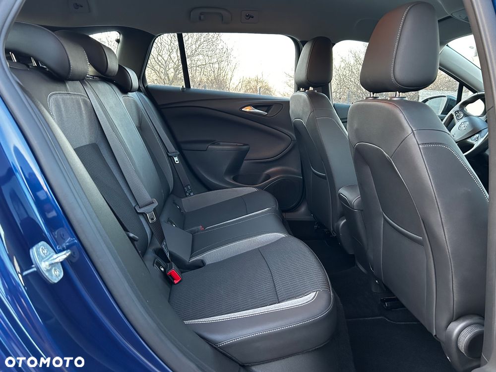 Opel Astra 1.2 Turbo Start/Stop Business Edition - 35