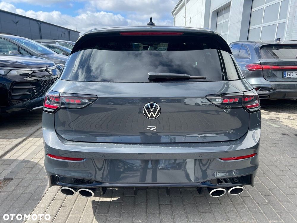 Volkswagen Golf - 4