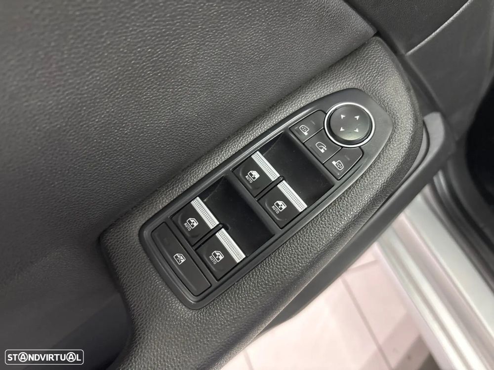 Renault Clio - 25