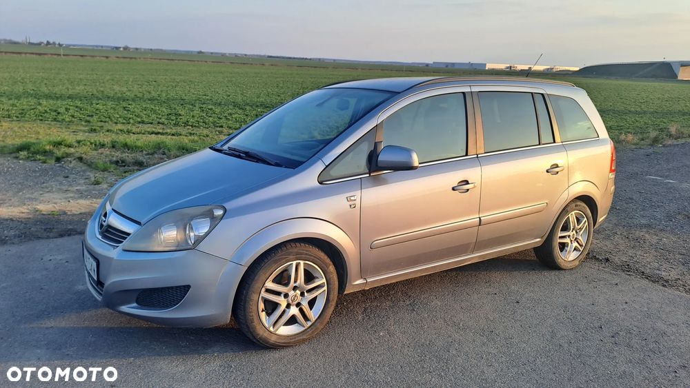 Opel Zafira - 4