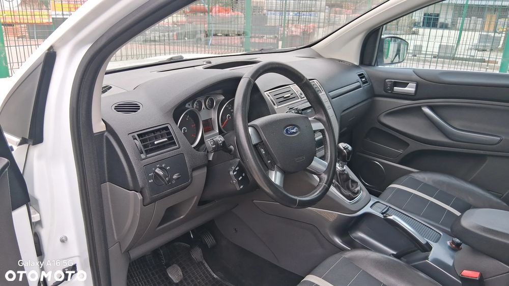 Ford Kuga 2.0 TDCi 4x4 Titanium - 9