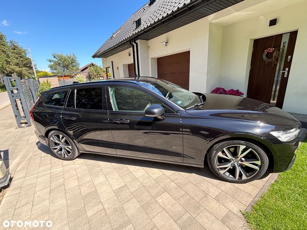 Volvo V60 B4 B R-Design - 9