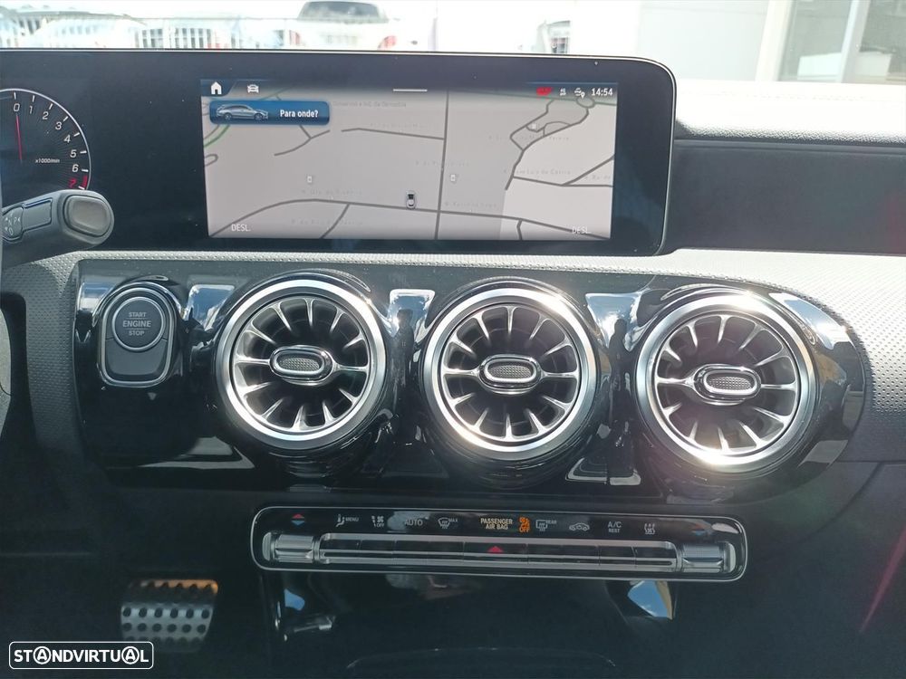 Mercedes-Benz CLA 250 e Shooting Brake AMG Line - 19