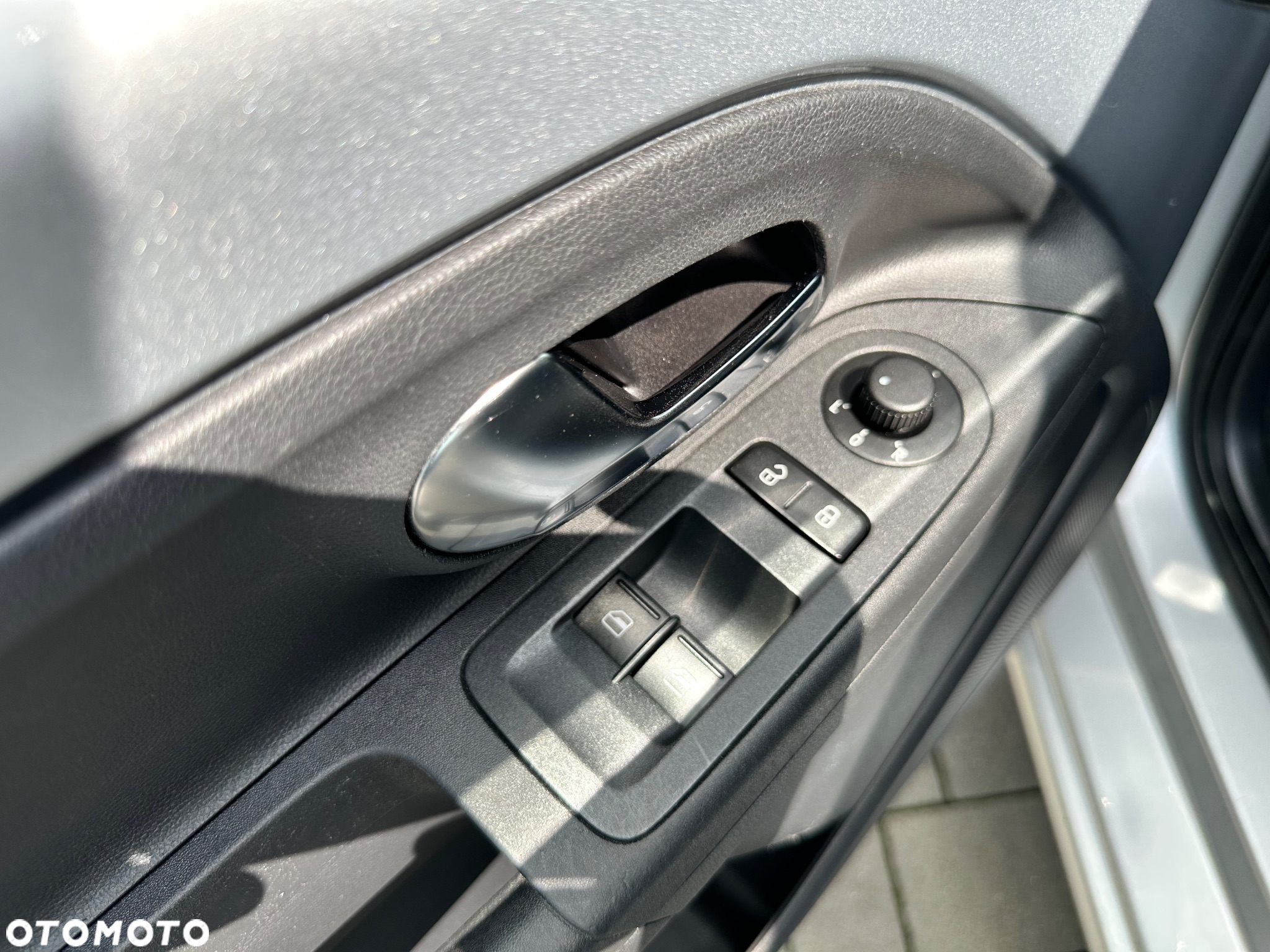 Volkswagen up! 1.0 high - 8