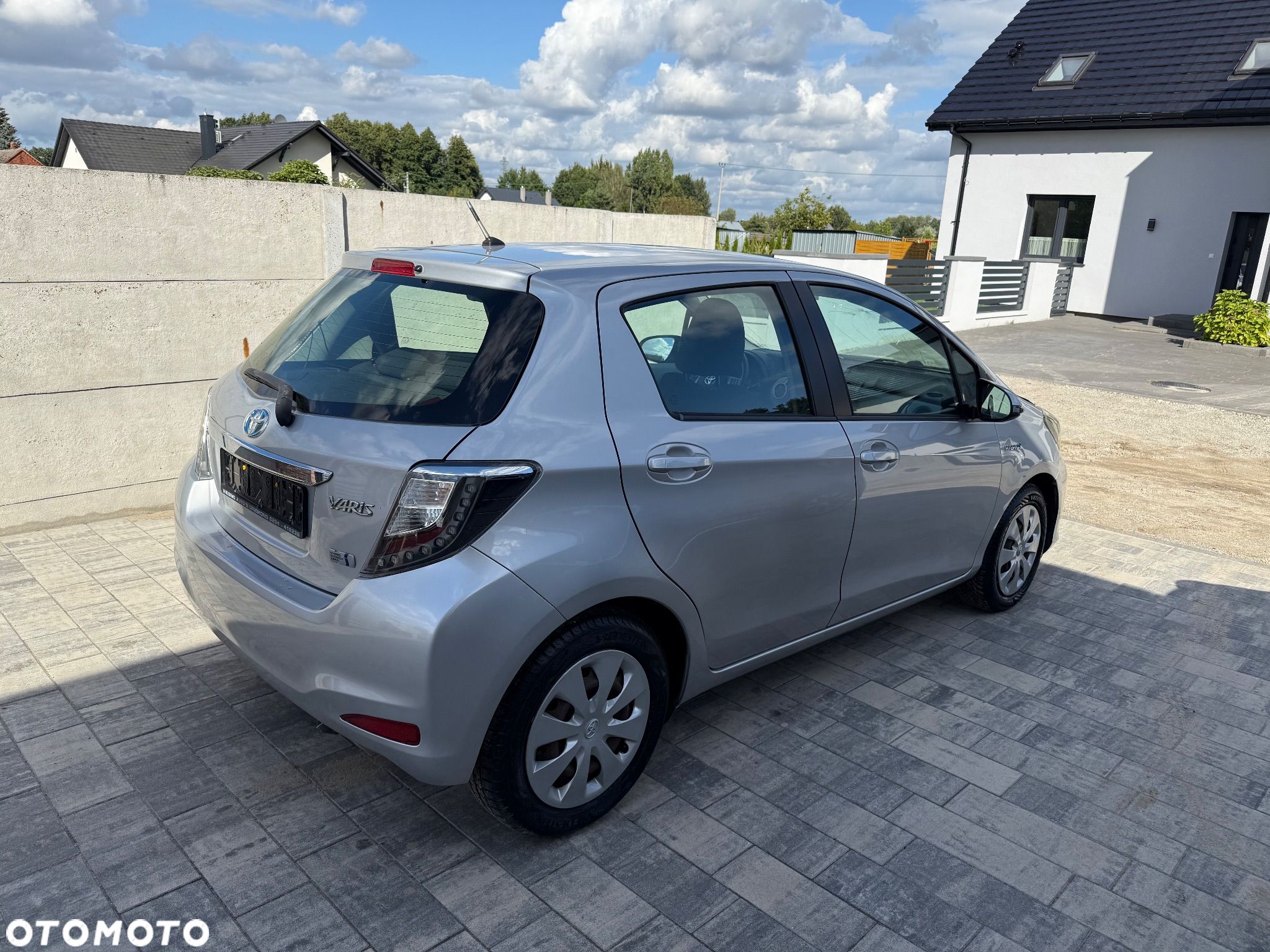 Toyota Yaris Hybrid 1.5 VVT-i Comfort - 1
