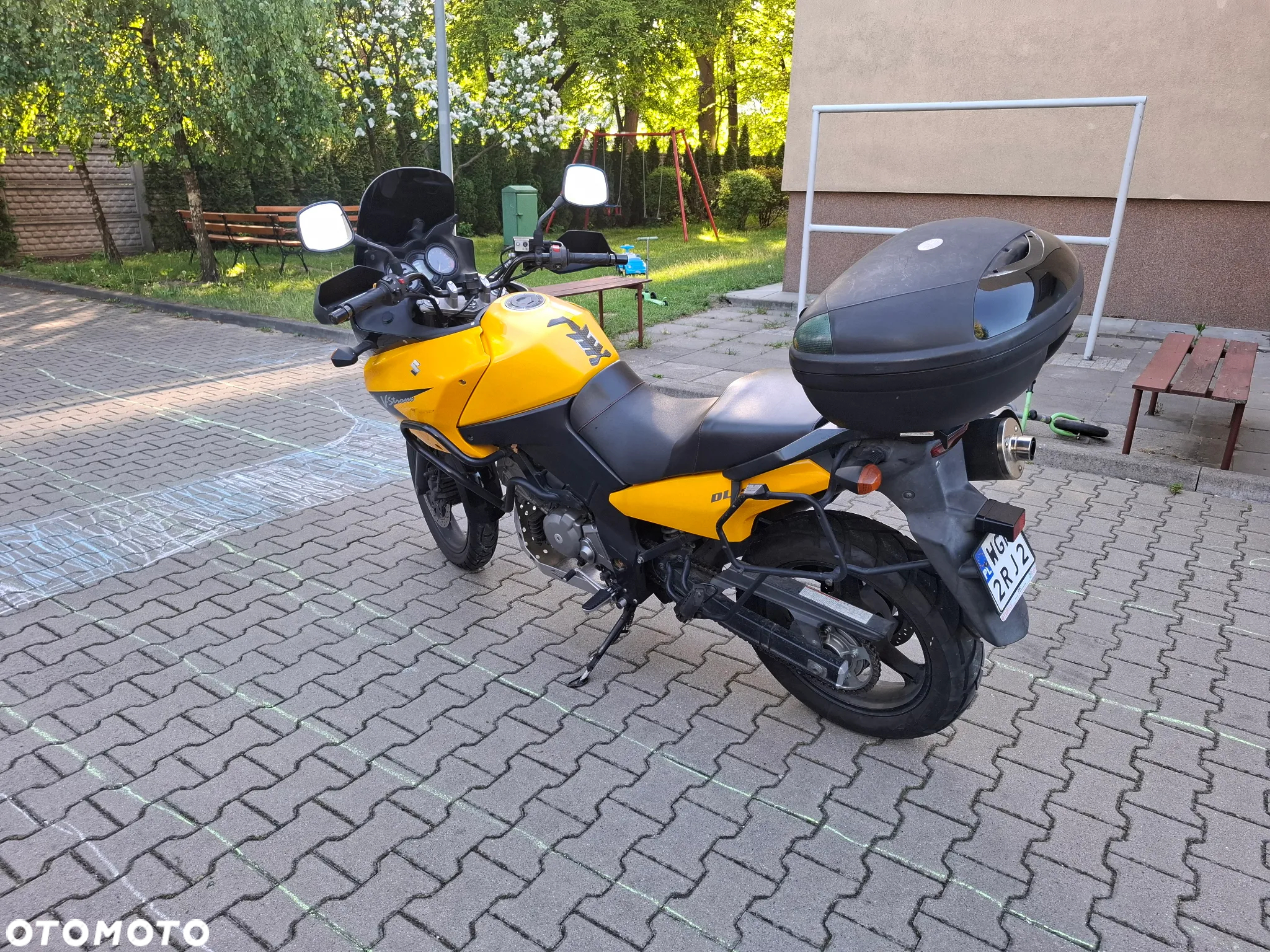 Suzuki DL - 6