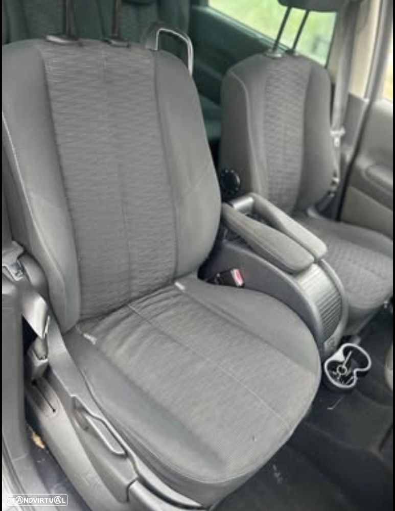 Renault Grand Scénic 1.5 dCi Pack Clim 5L. - 3