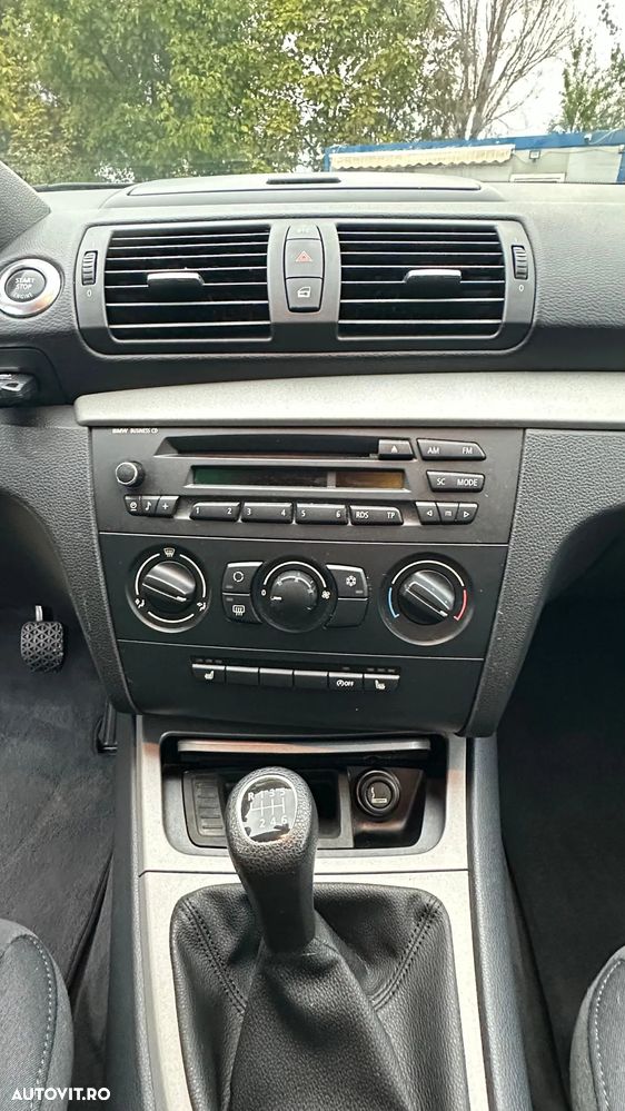 BMW Seria 1 116i - 13