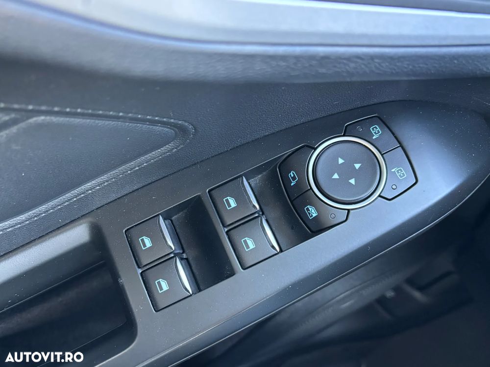 Ford Focus 1.5 EcoBlue Connected - 23