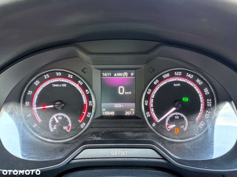 Skoda Octavia 2.0 TDI SCR 4x4 RS DSG - 9