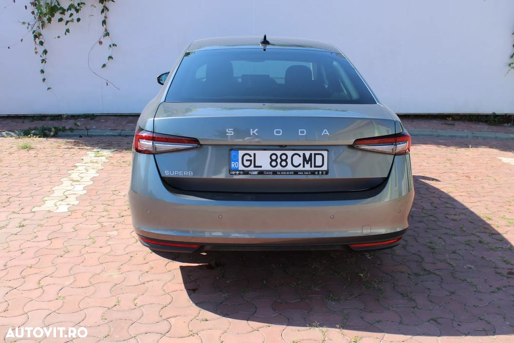 Skoda Superb ver-1-5-tsi-e--tec-dsg-selection - 4
