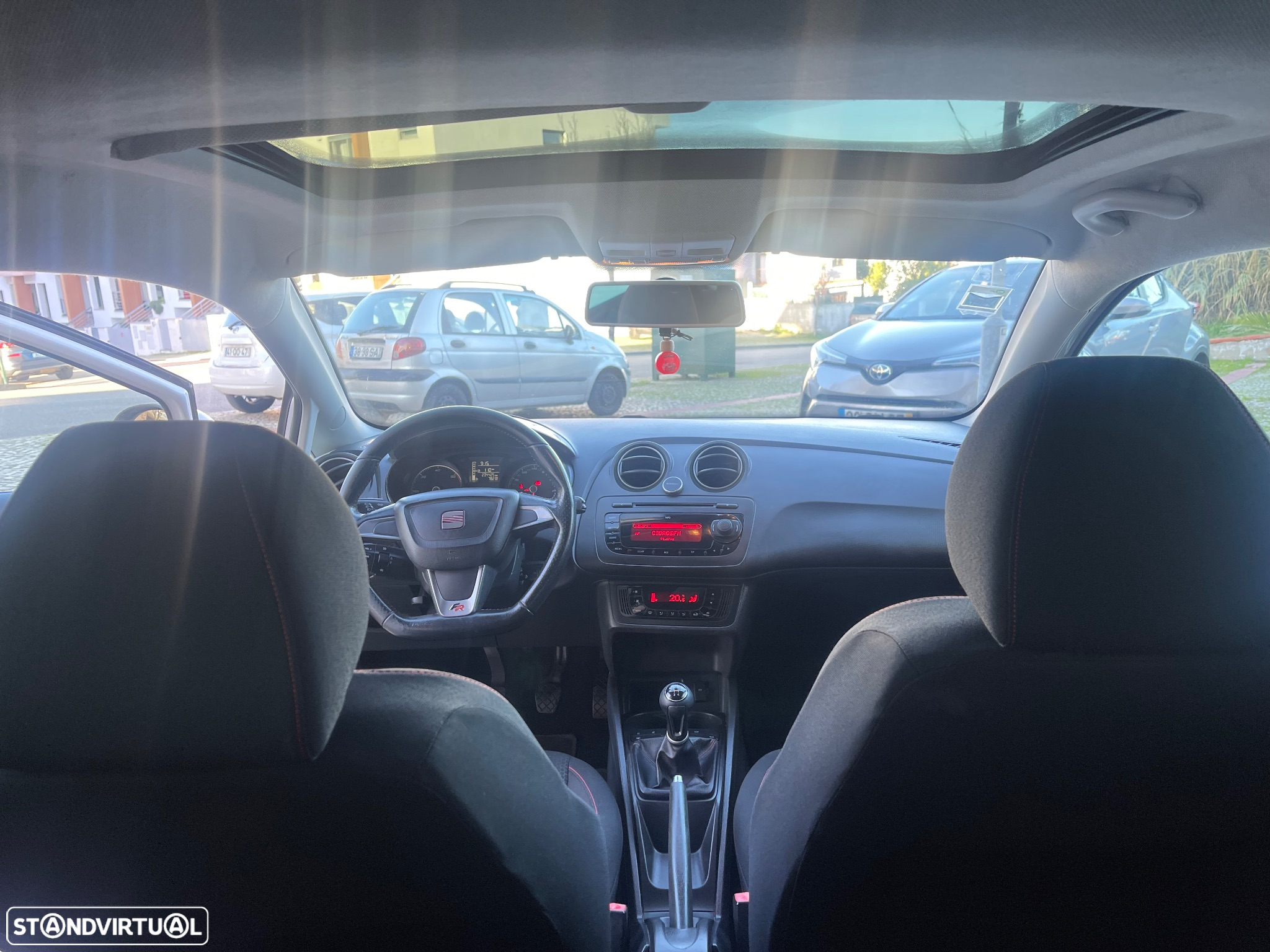 SEAT Ibiza SC 1.6 TDi FR - 8