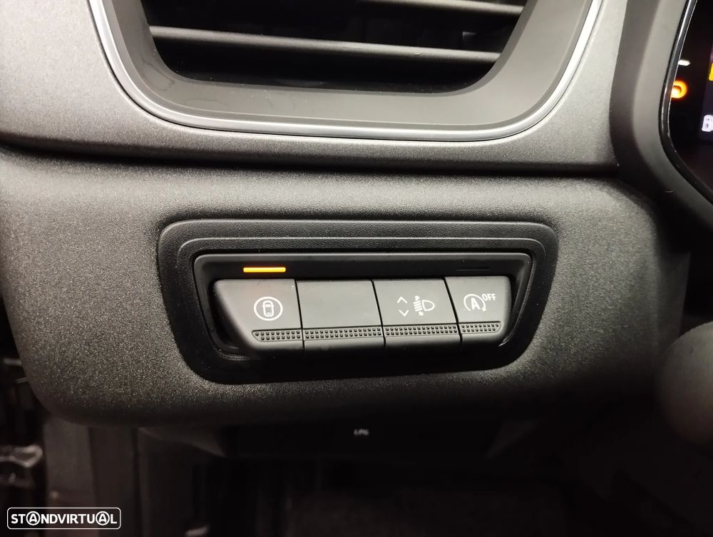 Renault Captur 1.0 TCe Techno Bi-Fuel - 19