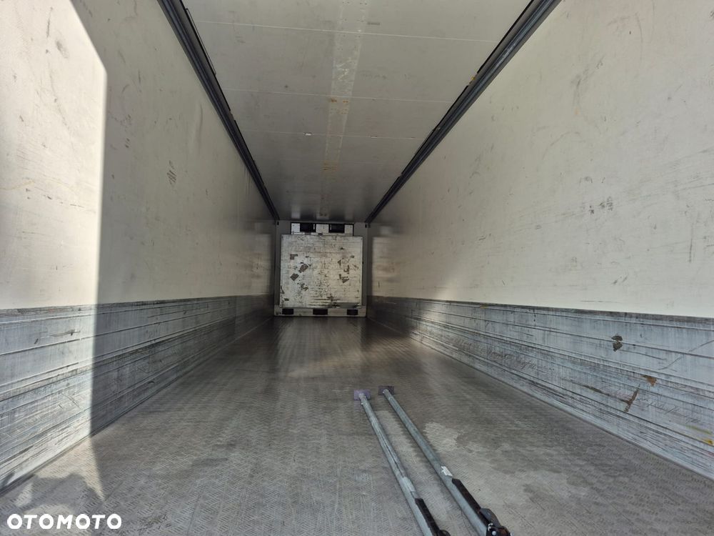 Schmitz Cargobull SKO24 - 23