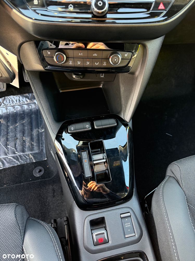 Opel Corsa 1.2 T mHEV GS eDCT - 12