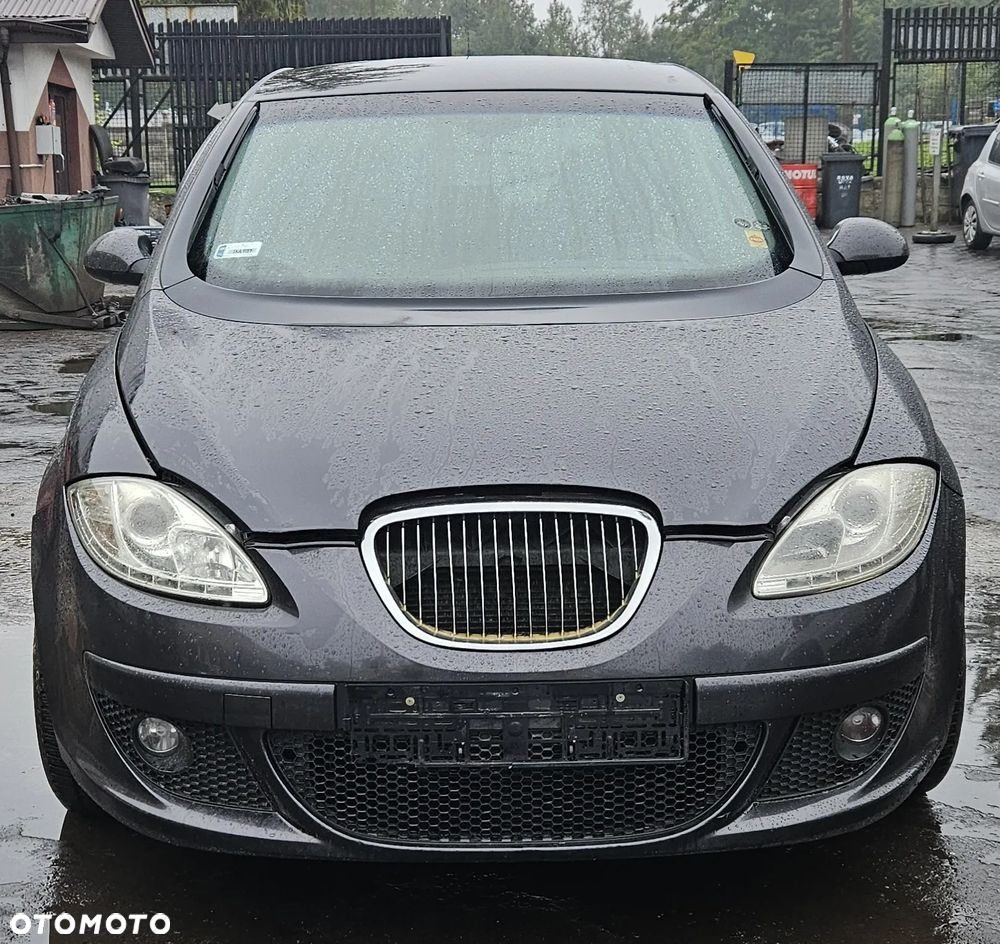 Seat Altea 2,0 FSI (L59N) pojazd na części: maska, zderzak, drzwi, szyby, lusterka, chłodnica ... - 6