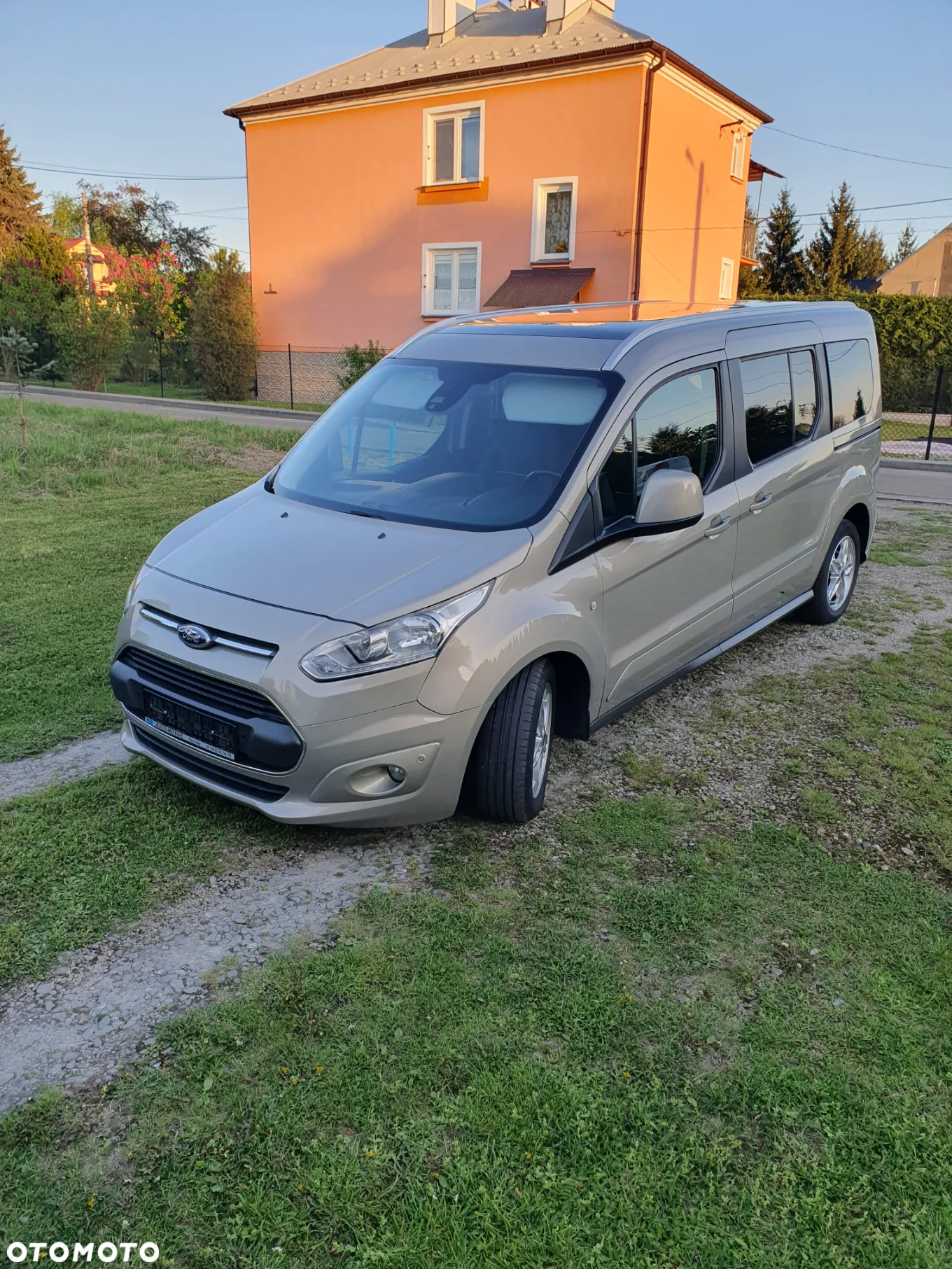 Ford Tourneo Connect Grand 1.5 EcoBlue Start/Stop Titanium - 2