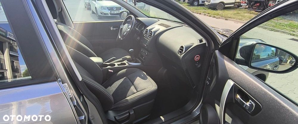 Nissan Qashqai - 2